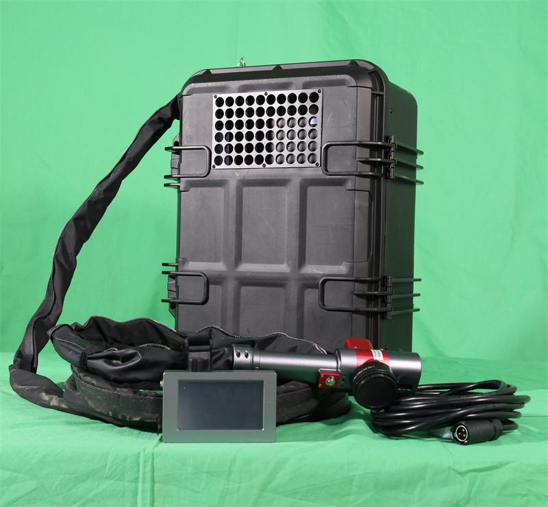 Portable Laser Rust Removal - レーザー洗浄機 ポータブルスーツケース型 100w 200w 300w ペイント錆除去用レーザー洗浄機