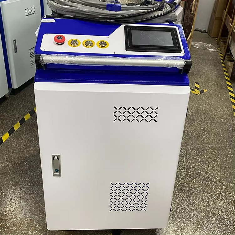 2000W高生産性ポータブルレーザー洗浄機、錆、塗料、木材、 - Portable Laser Rust Removal のレビューと価格